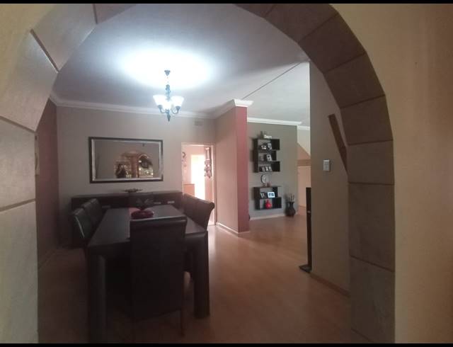 3 BEDROOM TOWNHOUSE FOR SALE IN THREE RIVERS PROPER
